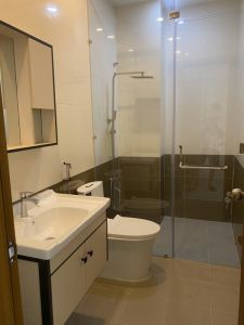 Bán nhà Mới xây mặt tiền  Đề Thám, P. Cô Giang, Quận 1.