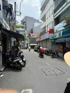 BÁN NHÀ KHU CƯ XÁ ĐÔ THÀNH ; P.4 ; QUẬN 3