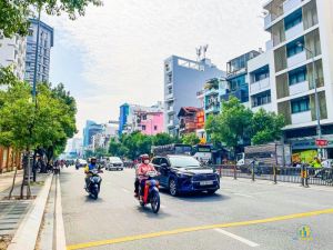 CHO THUÊ TÒA NHÀ MẶT TIỀN 323-325 NAM KỲ KHỞI NGHĨA – QUẬN 3